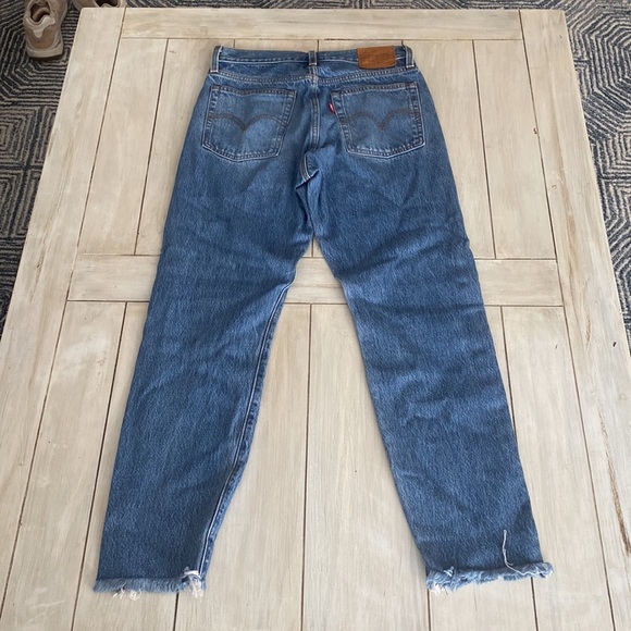 Levi’s Premium Denim Wedgie Blue Jeans Distressed 26 - Picture 7 of 8